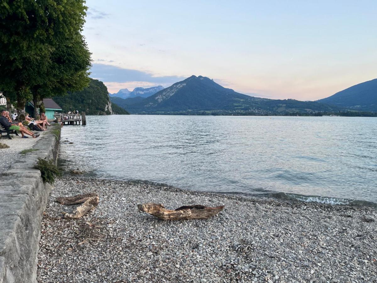Entre Lac D'Annecy Et Montagnes, Golf Et Parapente A Pieds Talloires Dış mekan fotoğraf